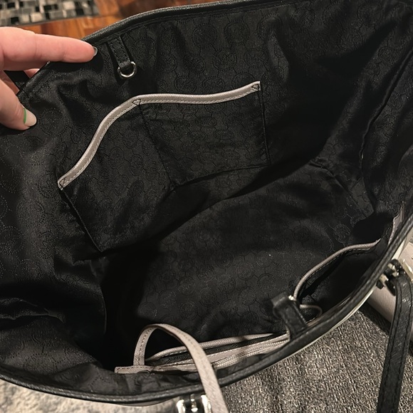 Michael Kors Jet Set Large Shoulder Tote - Picture 6 of 10